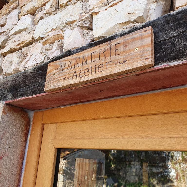 Certifikát, hodnocení, plakát nebo jiný dokument vystavený v ubytování L'Oseraie du Quercy