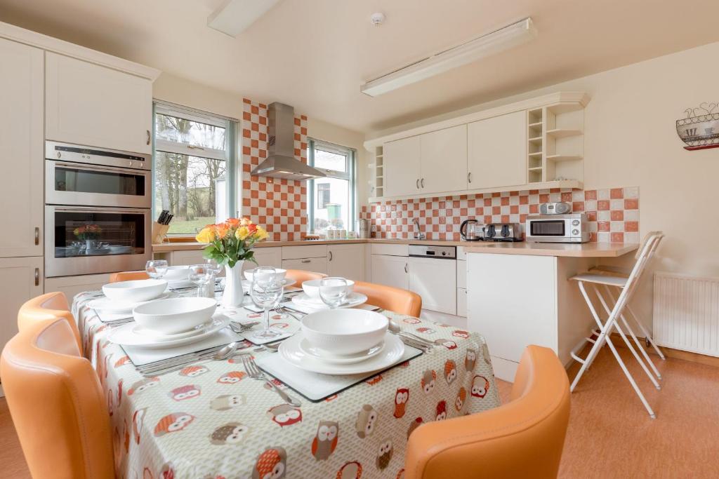 Kuchyň nebo kuchyňský kout v ubytování Doonans Cottage