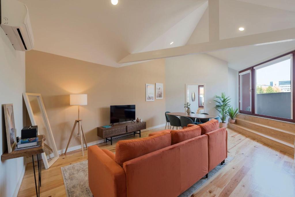 Central Superb Flat w/ AC & Balcony by LovelyStay - One-Bedroom Apartment