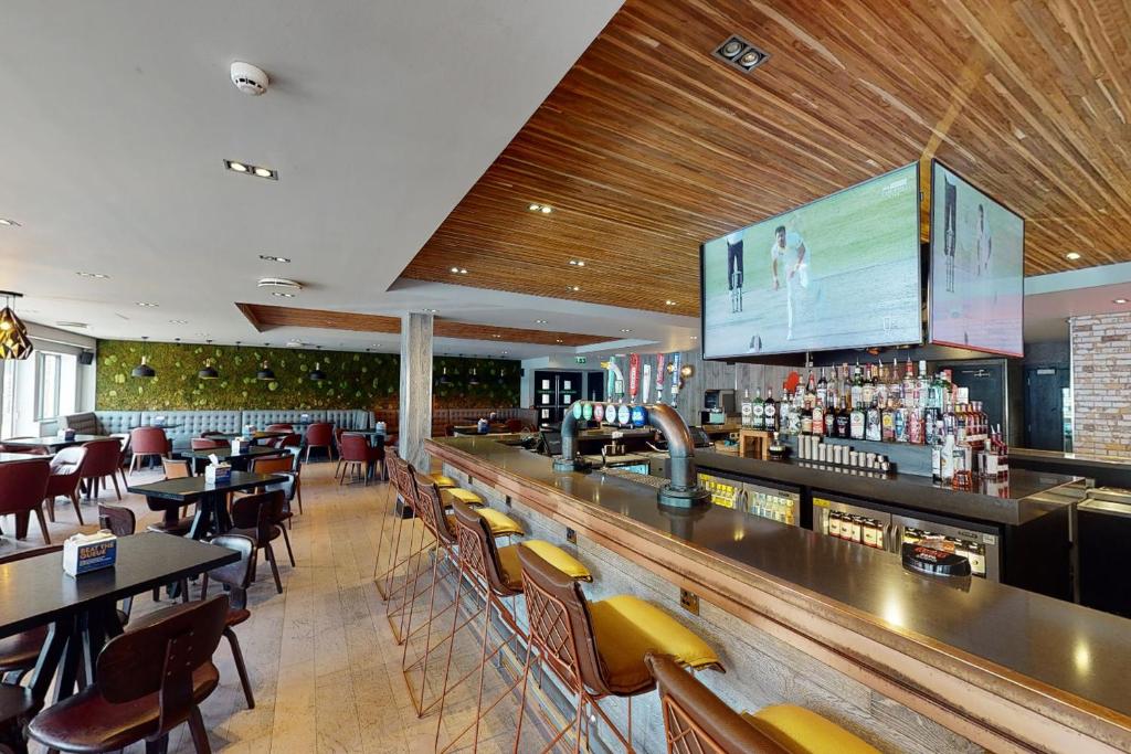 Lounge nebo bar v ubytování Village Hotel Maidstone