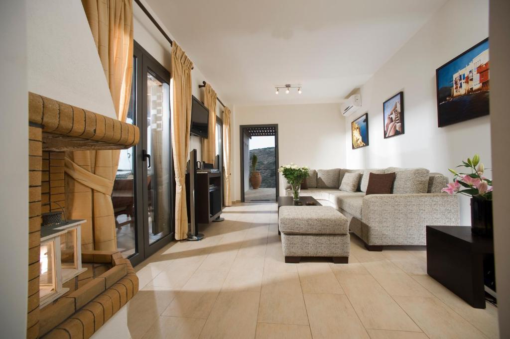 Posezení v ubytování Elounda Solfez Villas