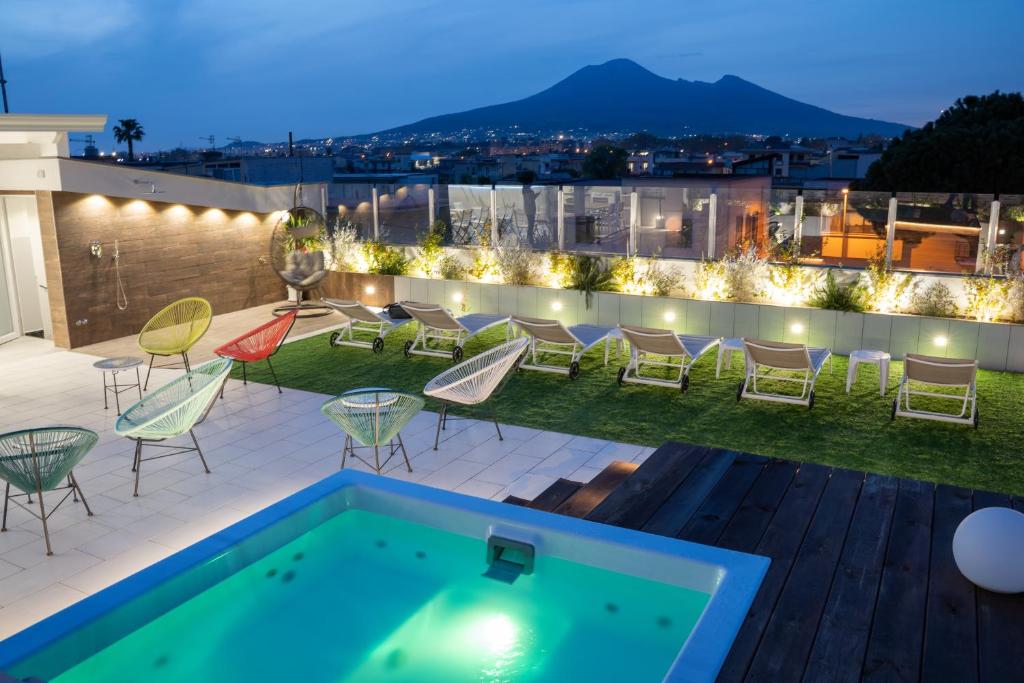 Bazén v ubytovaní Houses & Rooftop Pompei - Sky alebo v jeho blízkosti
