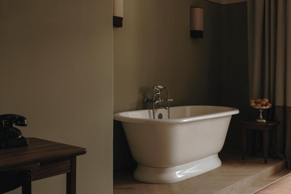 Parkhotel Mondschein, a Member of Design Hotels - 小型套房