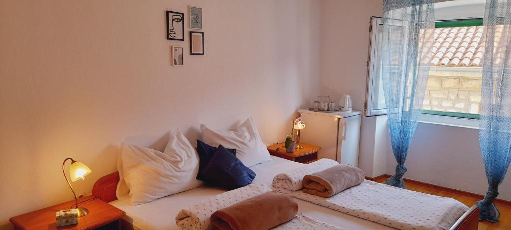 Pansion Ivan & Ivana - 5