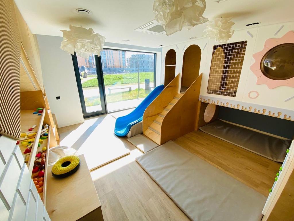 Posedenie v ubytovaní Apartamenty S&S Chlebova Gdańsk z widokiem na rzękę Motławę, Stare Miasto