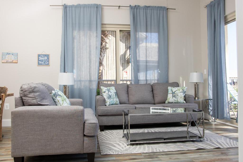 Shores of Panama Resort - Superior Three-Bedroom Apartment With Ocean View