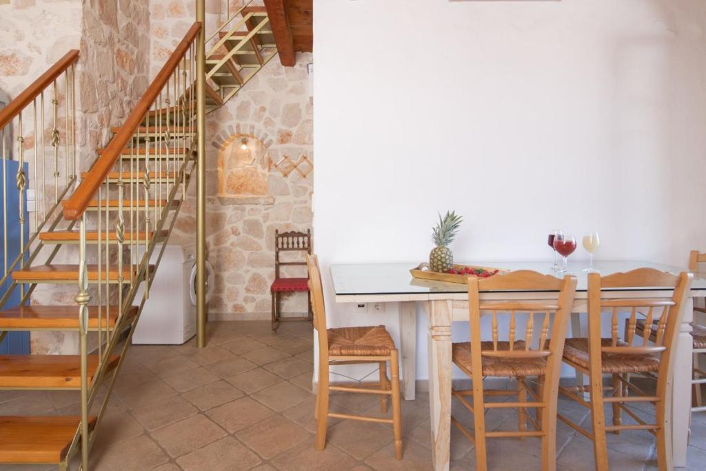 Fotografia z galérie ubytovania Strofilia Authentic Villas v destinácii Skinária
