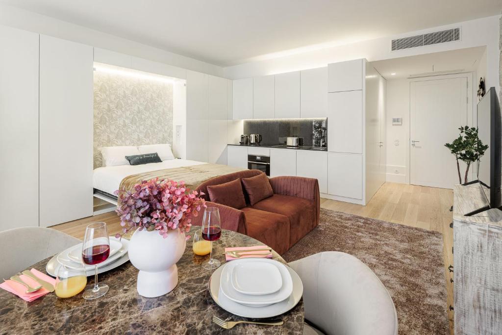 The Downtown Charming Apartments - 3