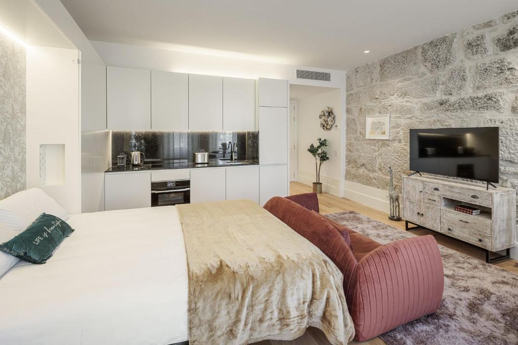 The Downtown Charming Apartments - 4