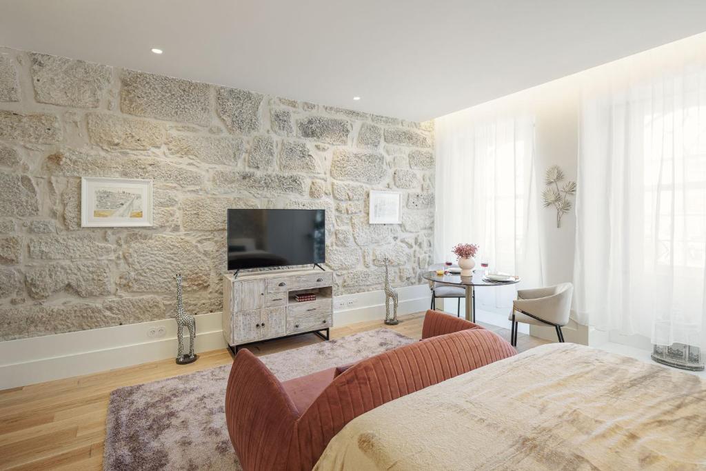 The Downtown Charming Apartments - 5