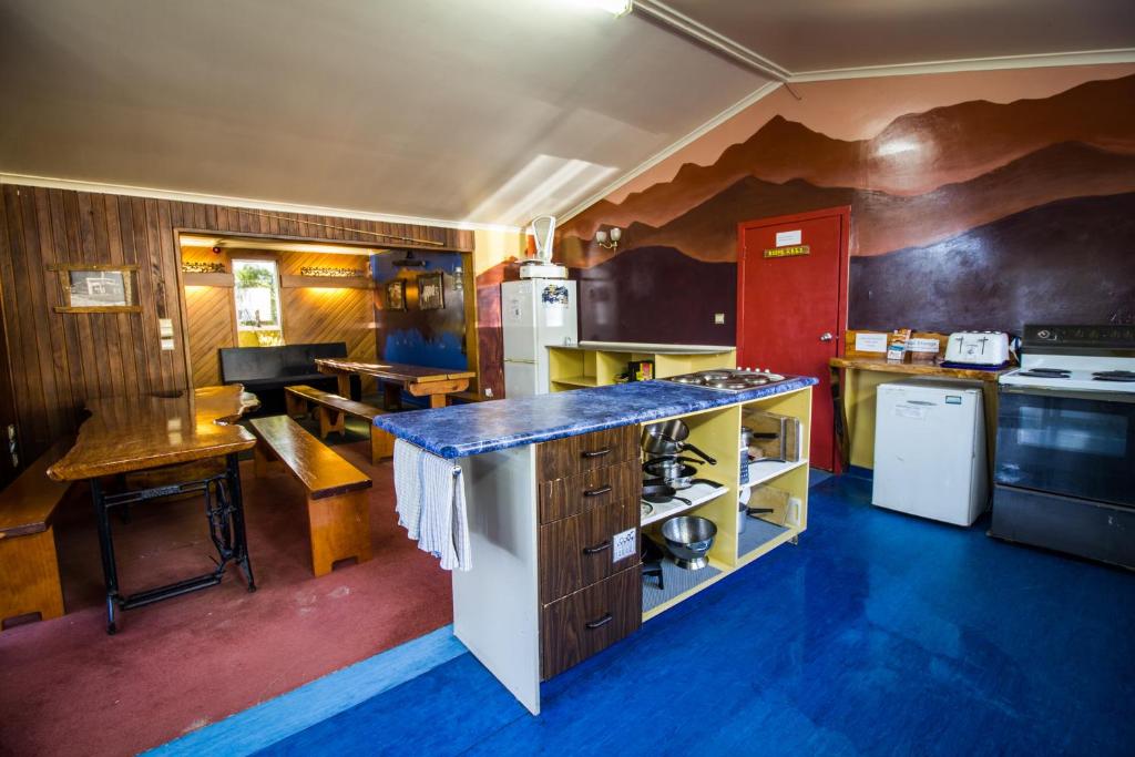 Köök või kööginurk majutusasutuses Chateau Backpackers & Motels