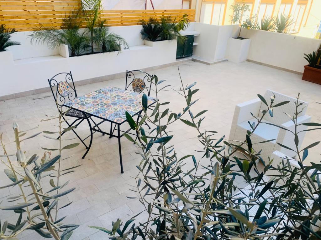 Bed and Breakfast Arco dei cappuccini - Dreibettzimmer Mit Terrasse