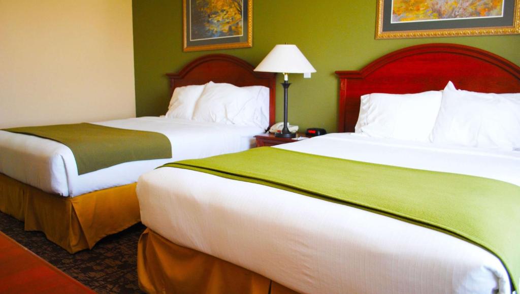 Magnuson Hotel Commerce - Queen Kamer Met 2 Queensize Bedden – Niet-Rokers