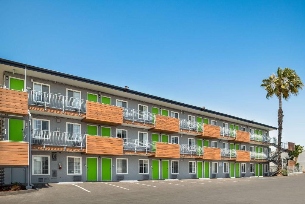 SureStay Hotel by Best Western San Diego Pacific Beach photo