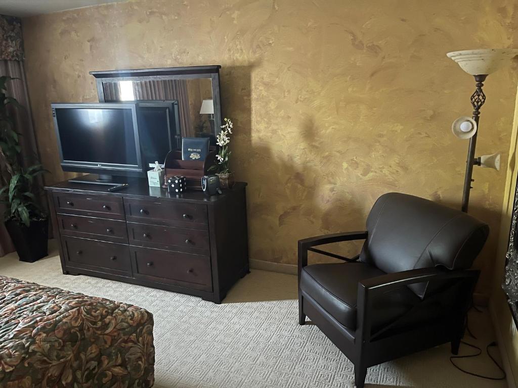 Ramada by Wyndham Viscount Suites Tucson East - Suite King De Deux Chambres Avec Deux Lits Royaux - Non-fumeurs
