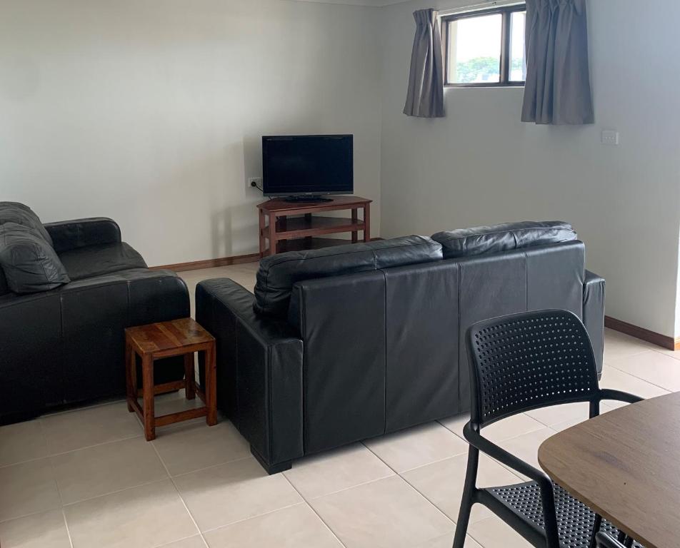 TV a/nebo společenská místnost v ubytování Airlie Beach Apartments