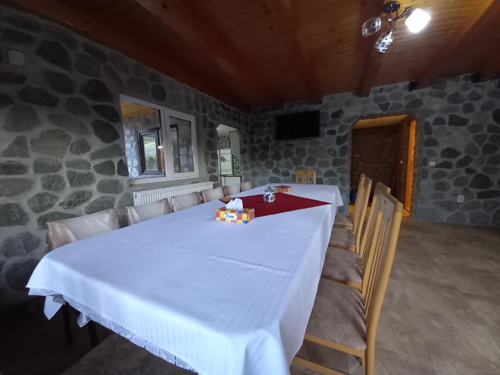 Fotografie z fotogalerie ubytování Cabana Belvedere Dragoslavele v destinaci Dragoslavele