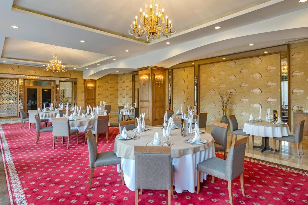 Restaurace v ubytování Özkaymak Select Resort