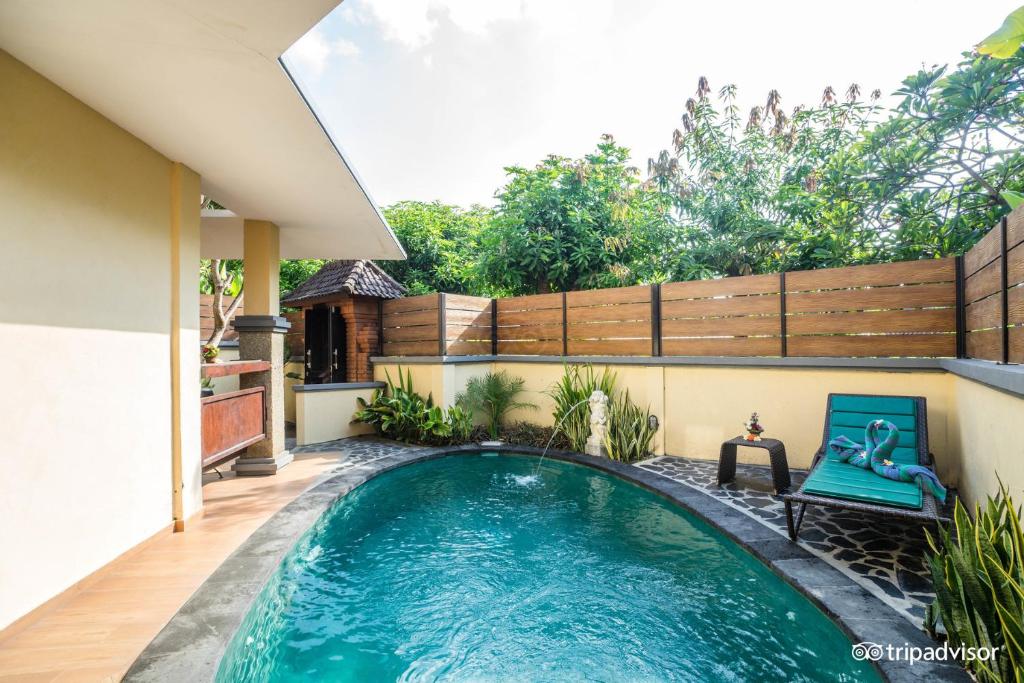 Bazén v ubytování Bali Ayu Hotel & Villas nebo v jeho okolí