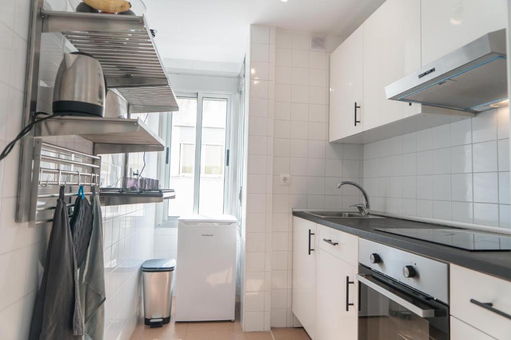 Kép Central Penthouse with Large Private Terrace, 2 bd szállásáról Tarifában a galériában