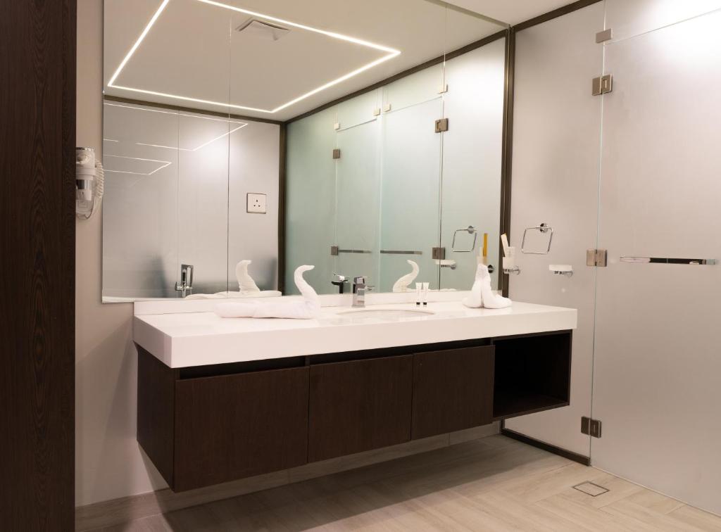 Koupelna v ubytování Mirot Hotel