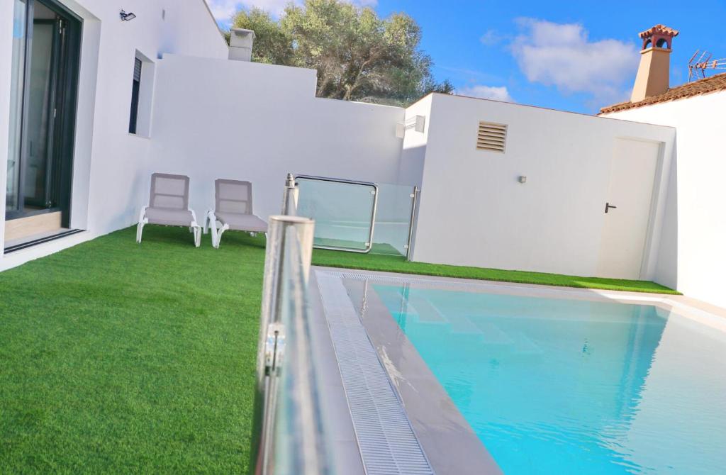 Bazén v ubytování Casa con piscina de agua salada I nebo v jeho okolí