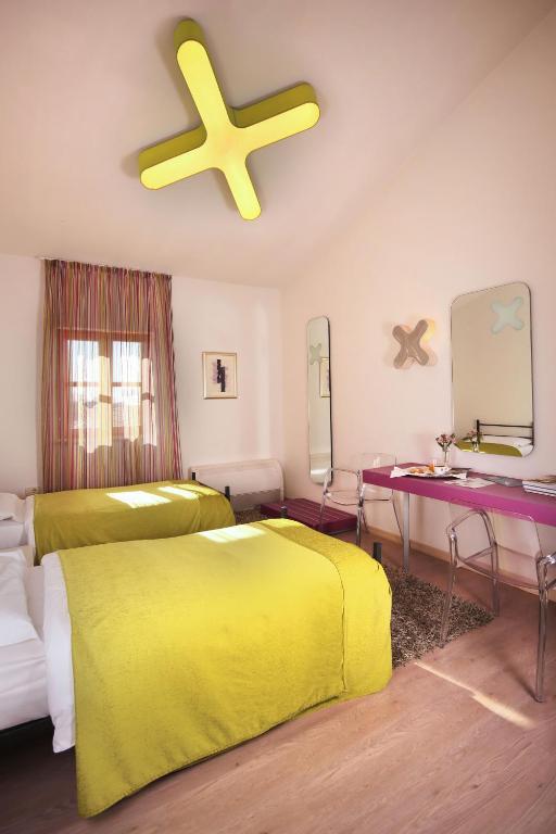 VELANERA Hotel & Restaurant - Suite Met Uitzicht Op Het Zwembad