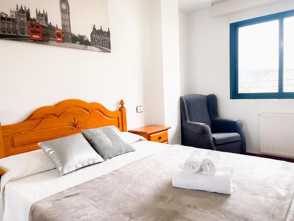 A bed or beds in a room at Sarnadela