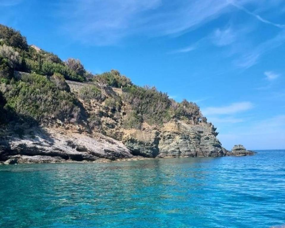 une île au milieu de l'océan dans l'établissement charmant F2 entre Bastia et St Florent, à Biguglia