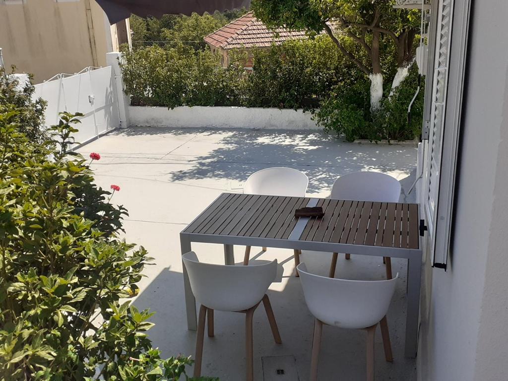 Fotografie z fotogalerie ubytování Modern Apartment 10mins from the Beach v destinaci Kefallonia