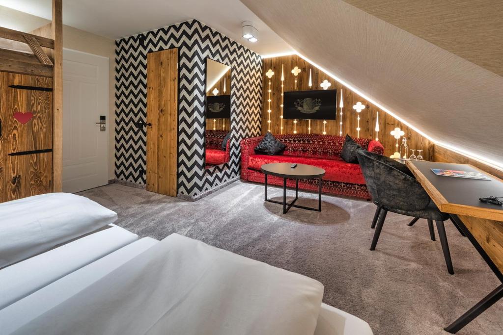 Postel nebo postele na pokoji v ubytování Hotel Schäfflerwirt