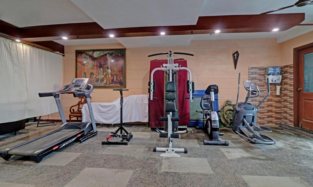 Fitness centrum a/nebo fitness zařízení v ubytování Itsy Hotels Hamlets Stay