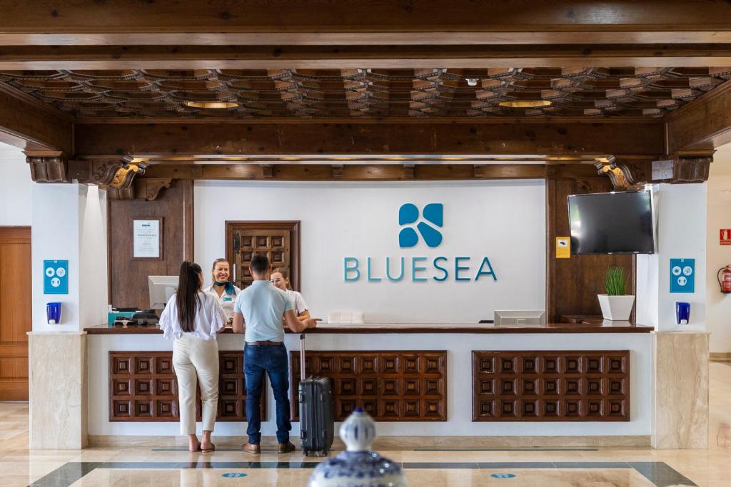 Viesi, kas uzturas naktsmītnē Complejo BLUESEA Puerto Resort compuesto por Hotel Canarife y Bonanza Palace