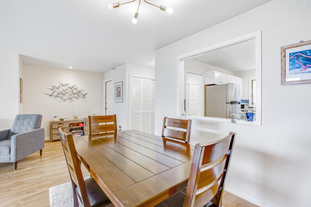 Kuchyň nebo kuchyňský kout v ubytování Port Ludlow Beach Condo