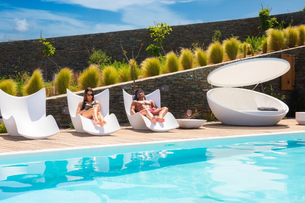 Bazén v ubytování Elements Sifnos Boutique nebo v jeho okolí