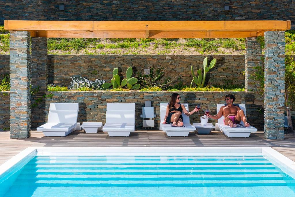 Bazén v ubytování Elements Sifnos Boutique nebo v jeho okolí
