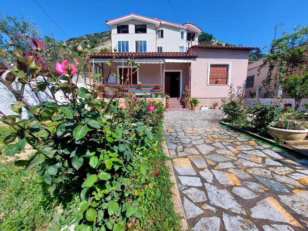 Vlore Holiday House - Image 6