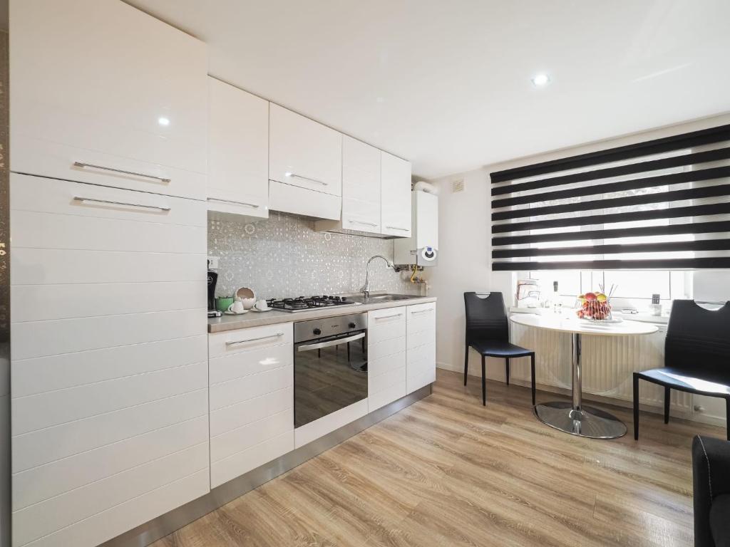 For You Apartments Gold & Silver - One-Bedroom Apartment