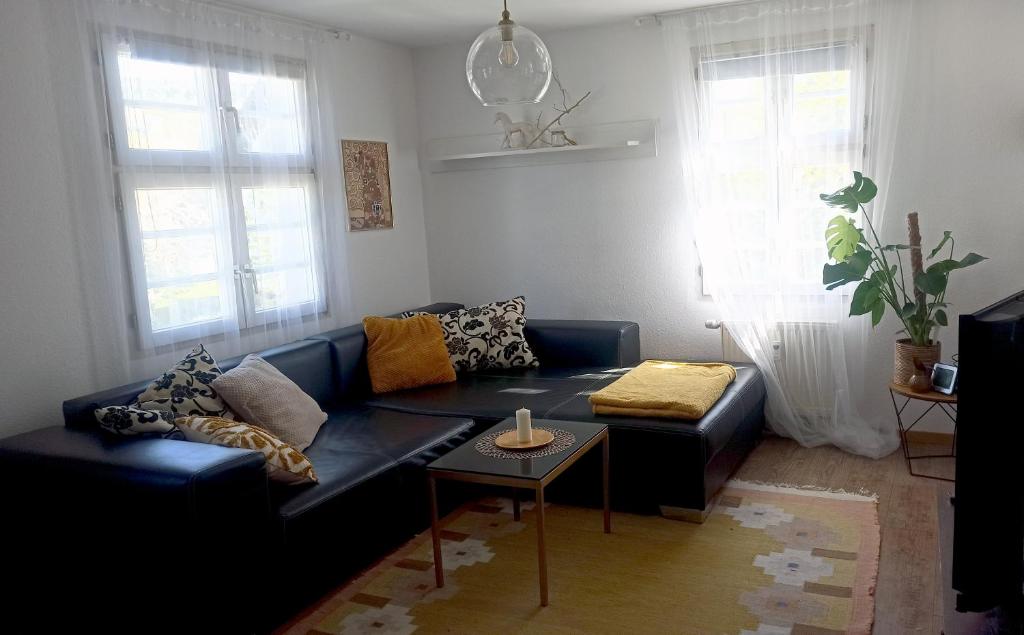 Χώρος καθιστικού στο Fewo - Charmante 2 Zimmer Wohnung mitten in Markdorf