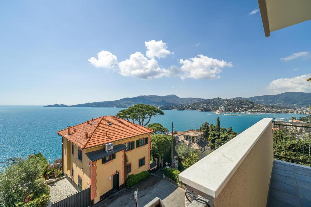 Kép Aurelia Panoramic Seaside Apartment szállásáról Zoagliban a galériában