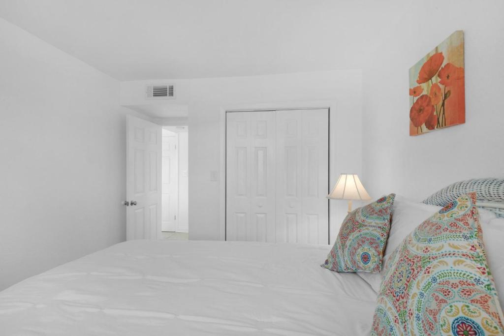 Ein Bett oder Betten in einem Zimmer der Unterkunft Beachy Keen