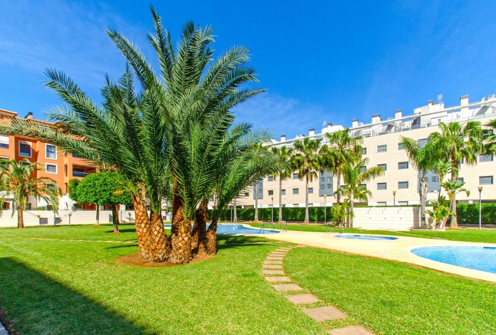 Jardines de Las Marinas con una gran terraza, Denia – Prețuri ...