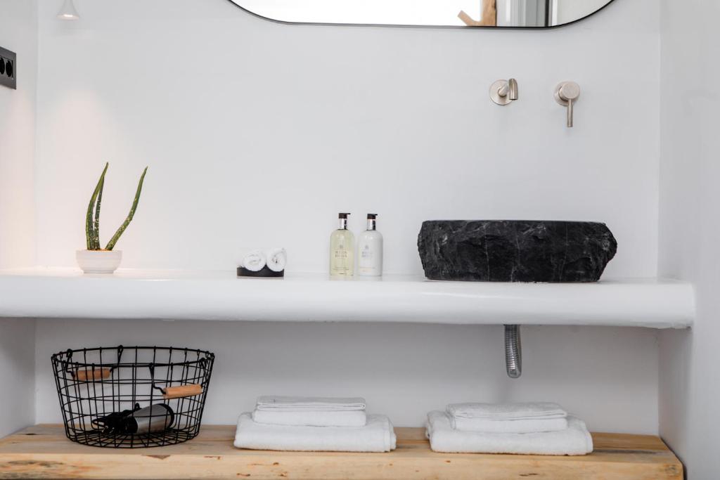 She Mykonos - Luxury Apartments - 19