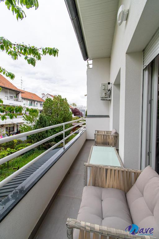 Balkón alebo terasa v ubytovaní TWO BEDROOM MODERN APARTMENT near the AIRPORT