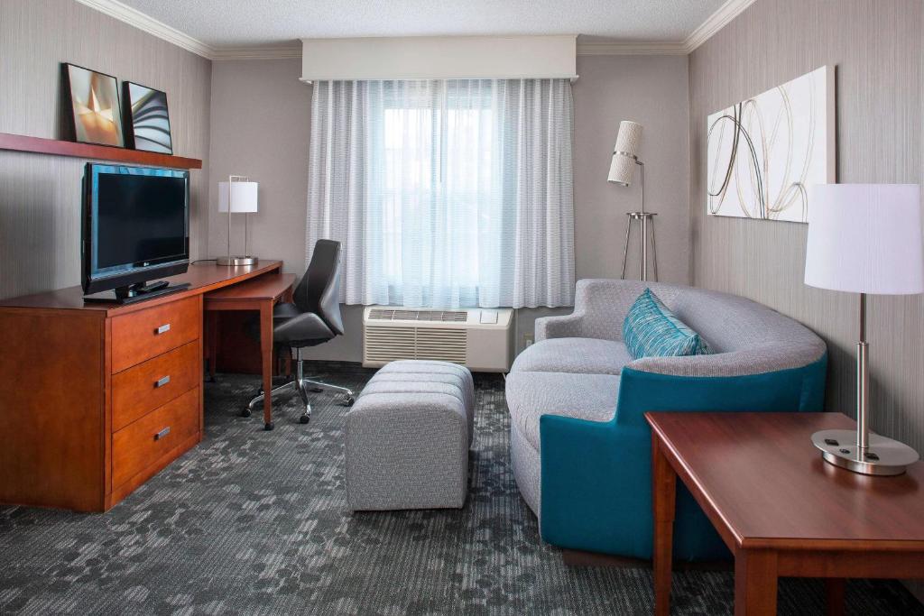 Sonesta Select Boston Lowell Chelmsford - Queen Room With Two Queen Beds