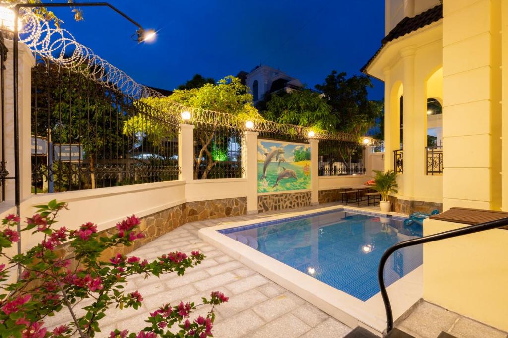 VILLA PHUONG NAM - HO BOI