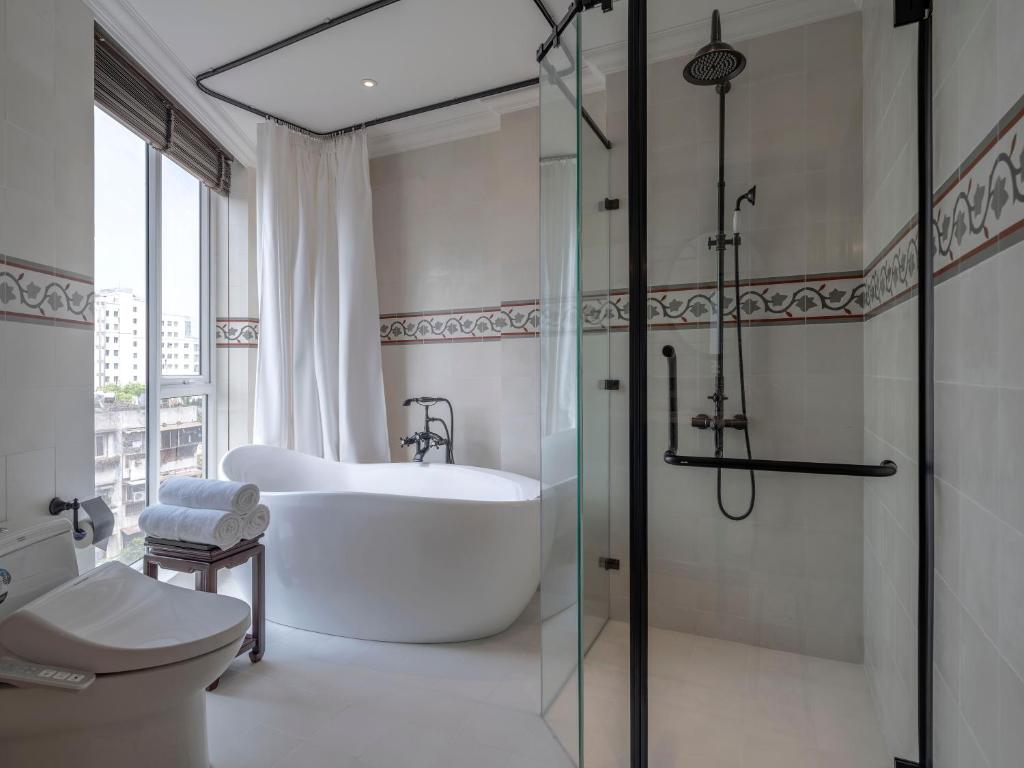 Koupelna v ubytování De Syloia Hotel