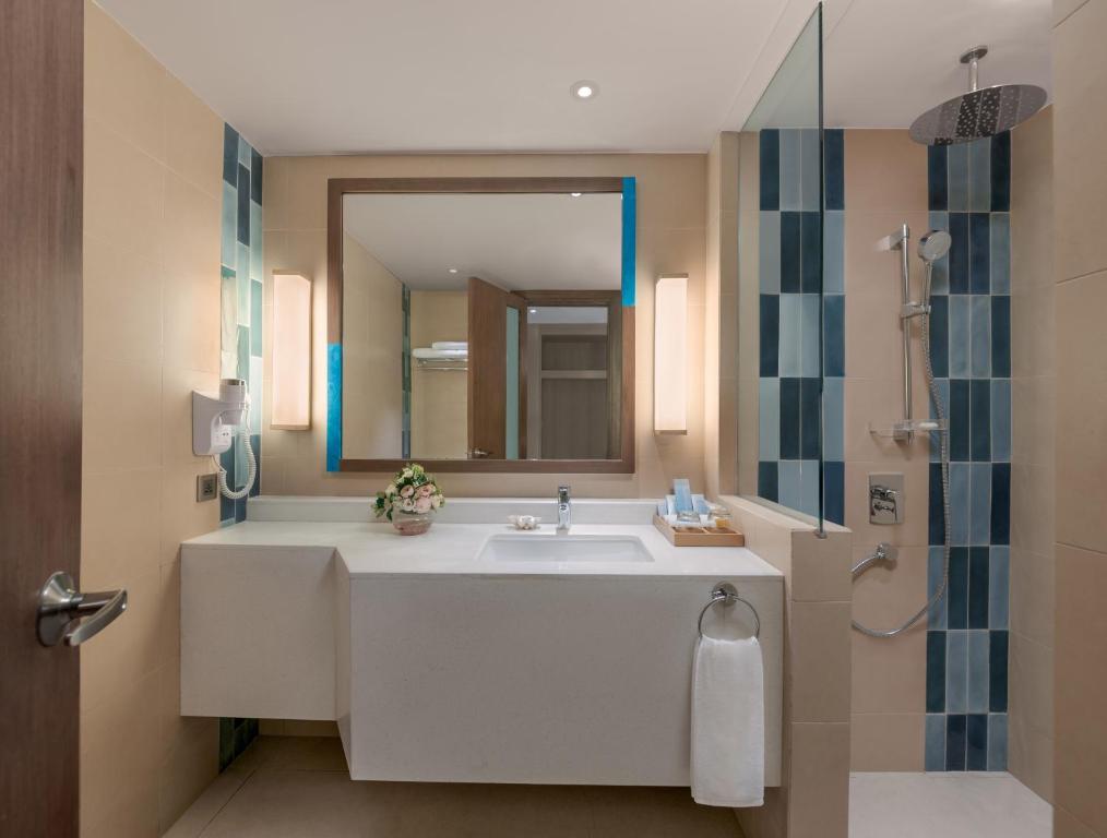 Henann Tawala Resort - Deluxe Kamer Met Directe Zwembadtoegang