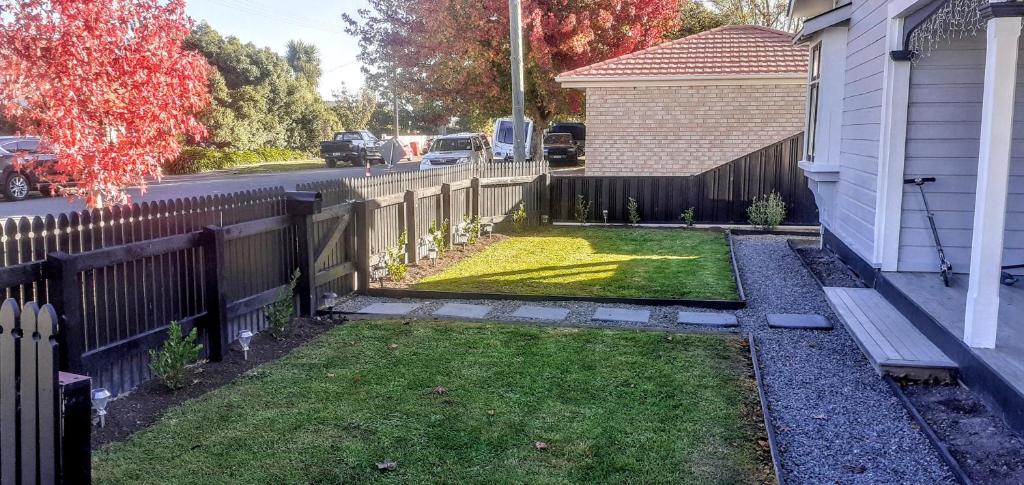 Te Waiharakeke Holiday Home - Resim 10