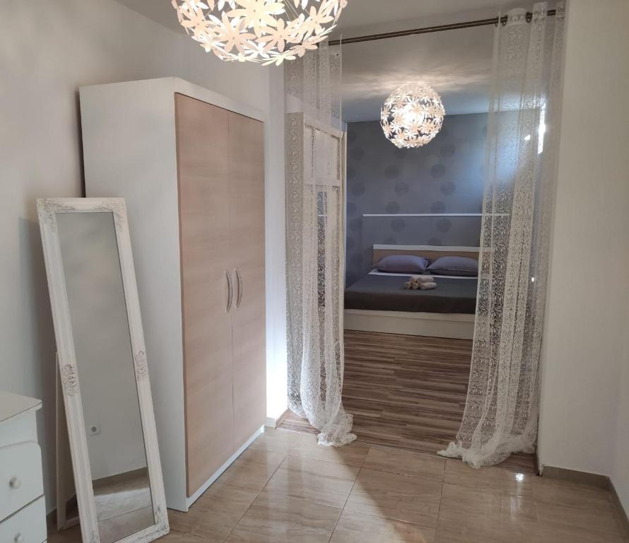 Posteľ alebo postele v izbe v ubytovaní Brela, cozy house with a beautiful sea view